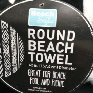 Beach Styles Round Beach Towel - Black & White - 62" Diameter